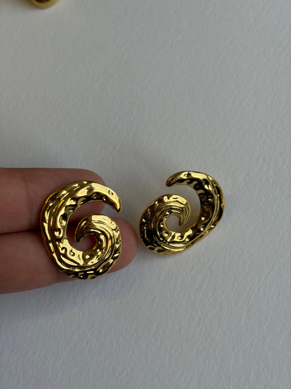 Organic swirl earrings