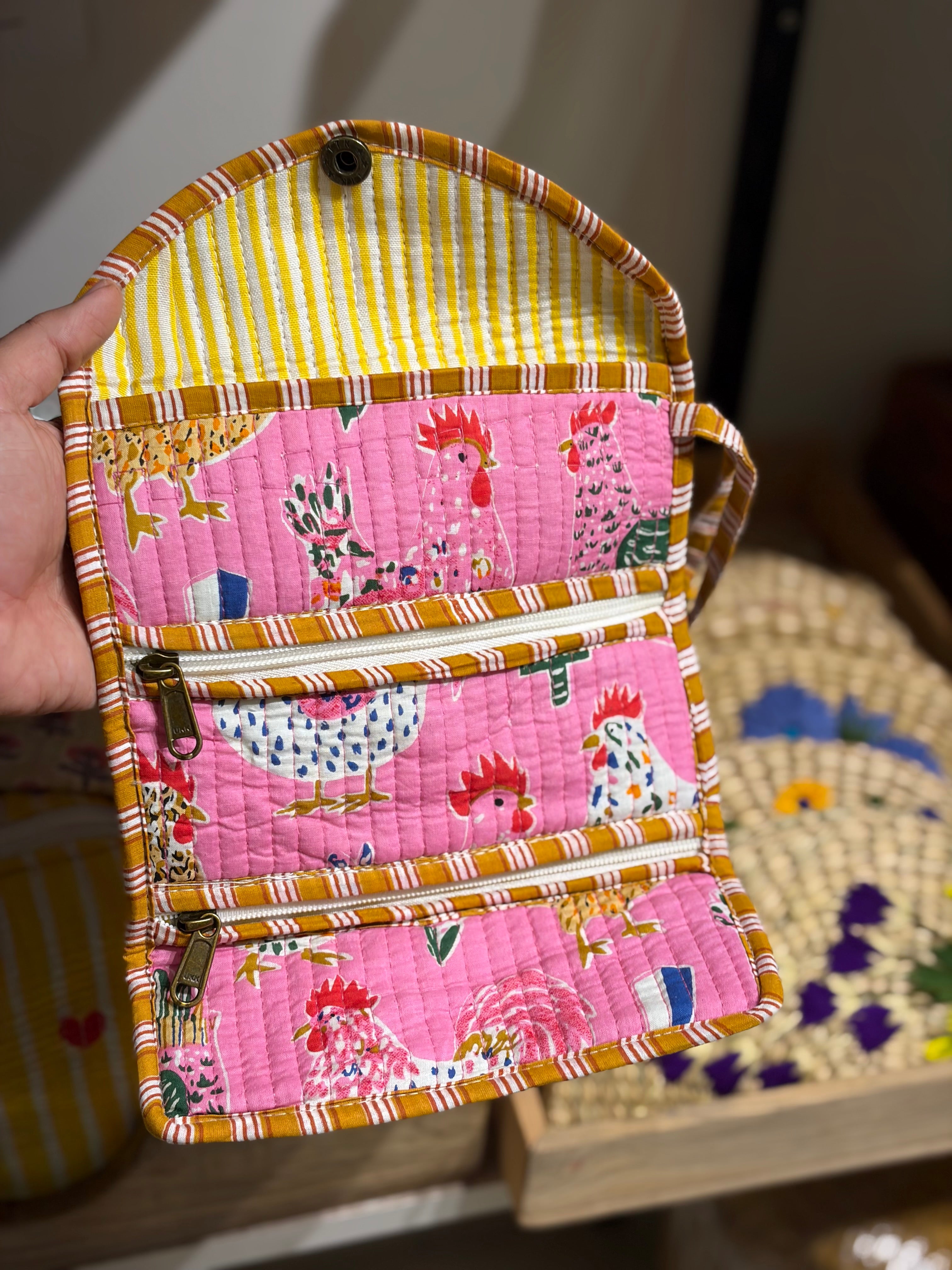 3 fold pouch- Pink hen
