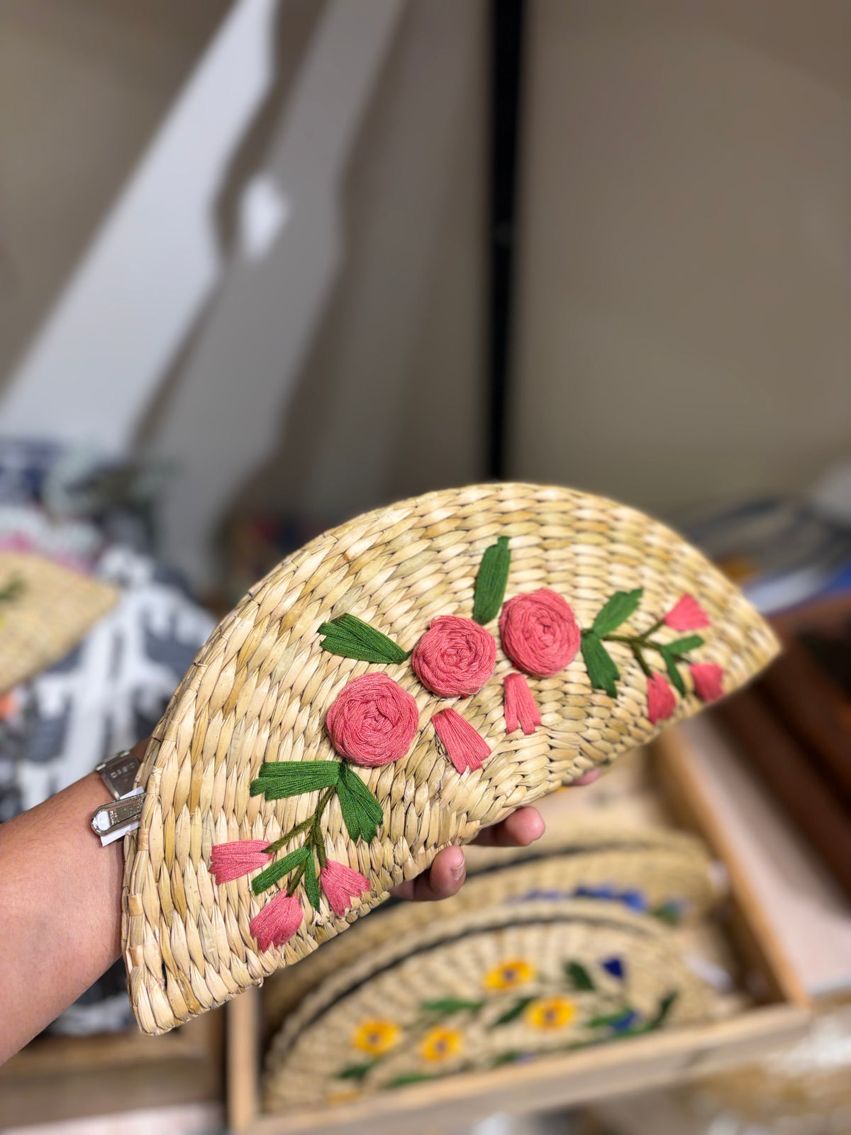Embroidery jute clutch, Punk roses