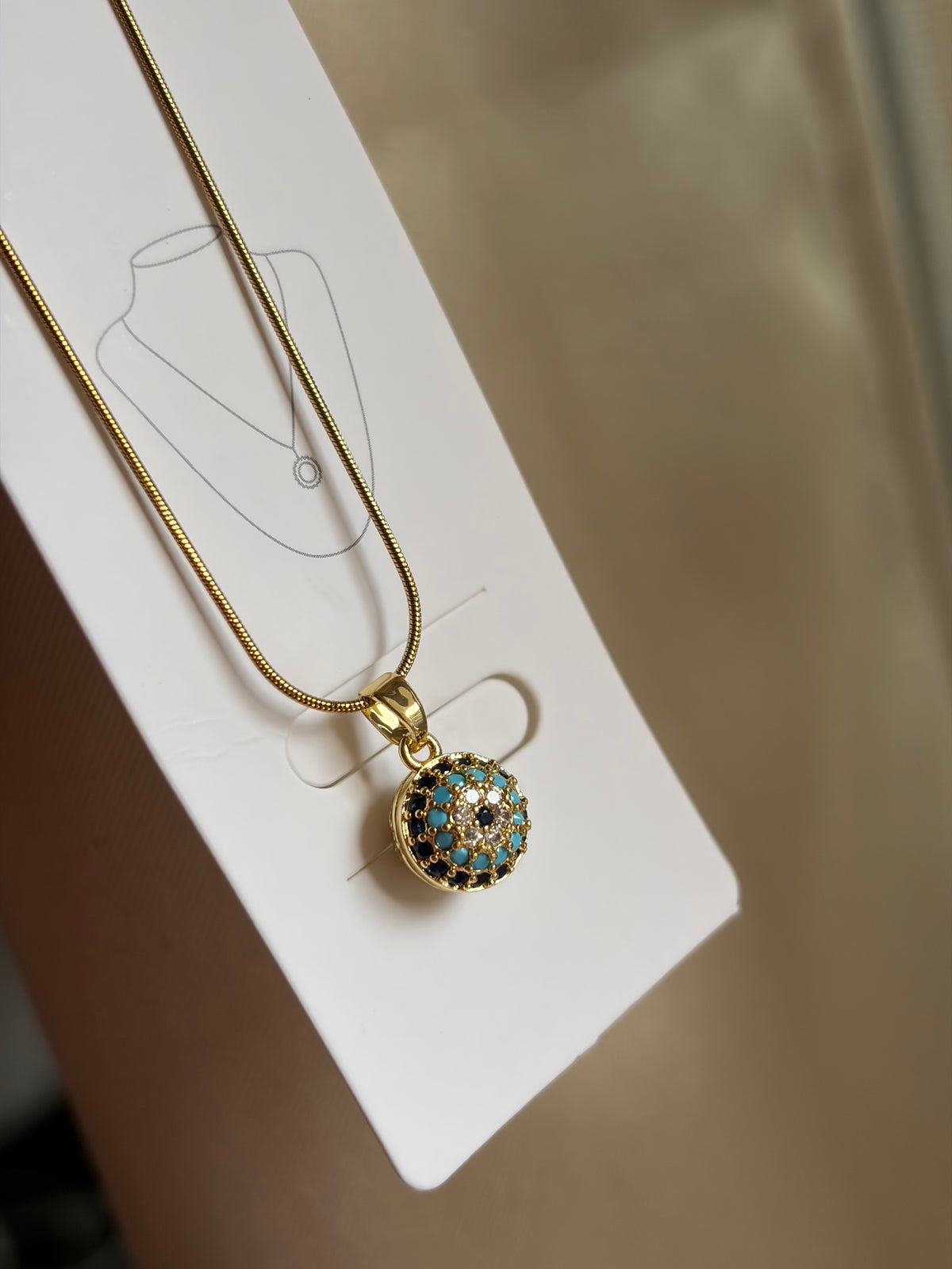 Blue stone round Pendant Neckpiece