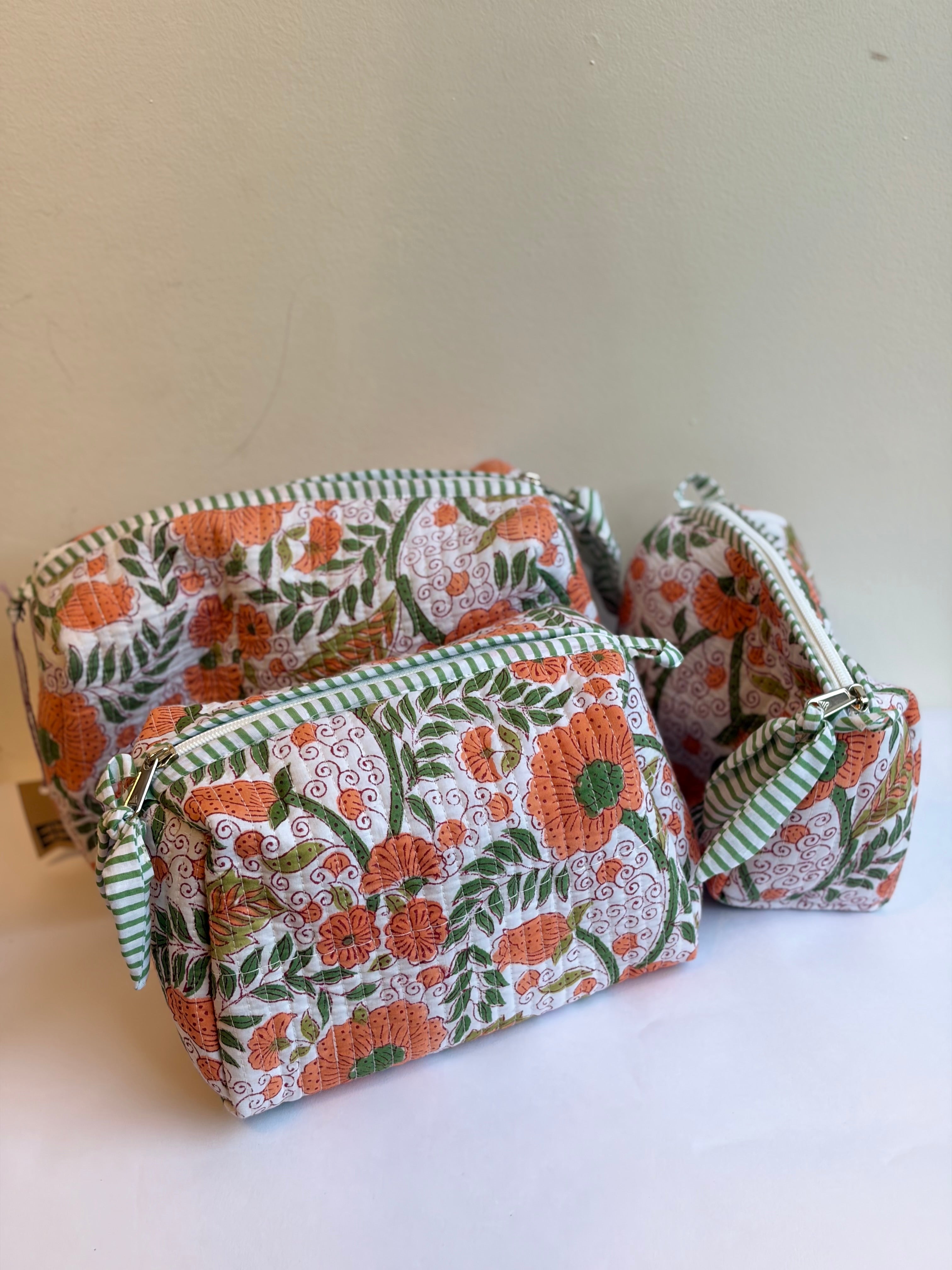 Set of 3 pouch set- Bow zip