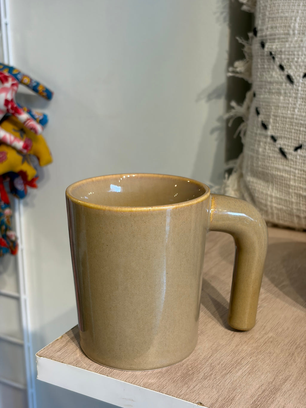 Half handle mug