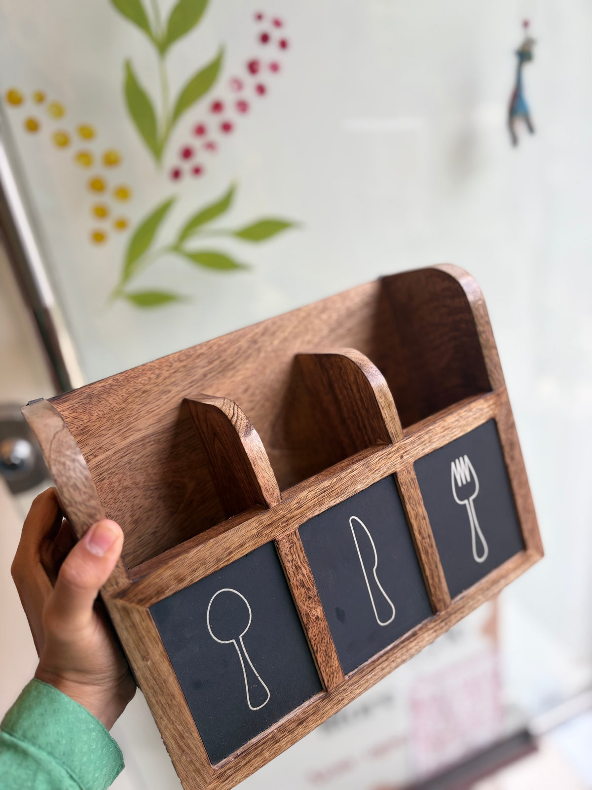 Wooden cutlery organiser