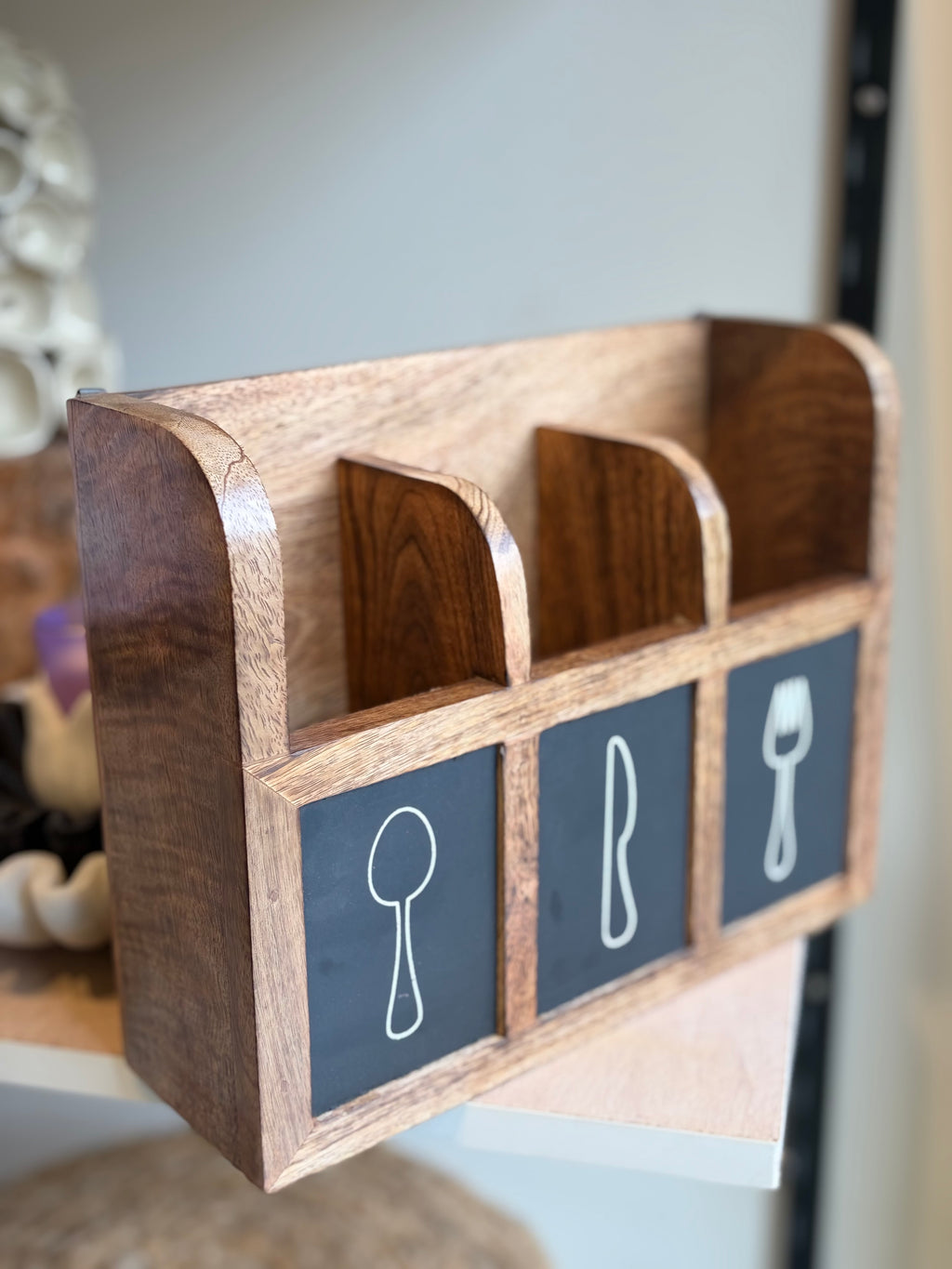 Wooden cutlery organiser